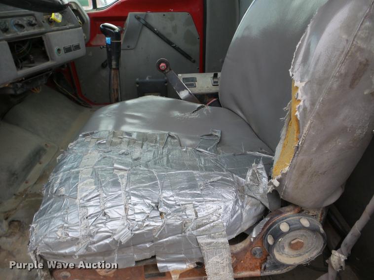 image for item DB5428 1998 Ford LT8511 Louisville 111 ready mix truck