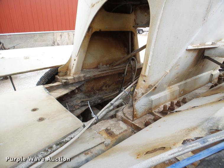 image for item DB5428 1998 Ford LT8511 Louisville 111 ready mix truck