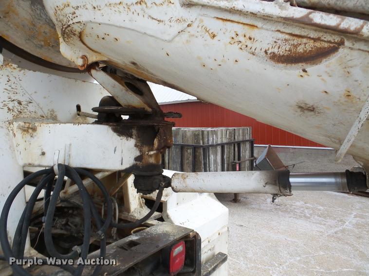 image for item DB5428 1998 Ford LT8511 Louisville 111 ready mix truck