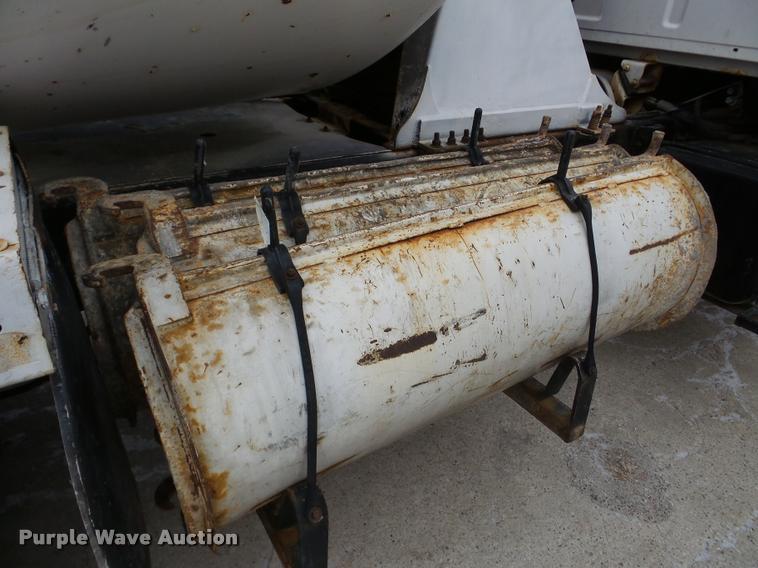 image for item DB5428 1998 Ford LT8511 Louisville 111 ready mix truck