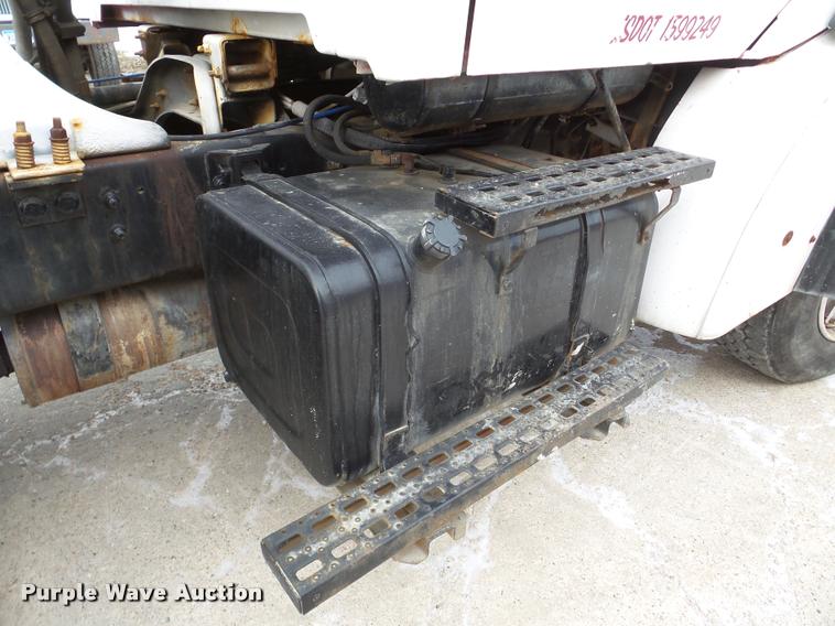 image for item DB5428 1998 Ford LT8511 Louisville 111 ready mix truck