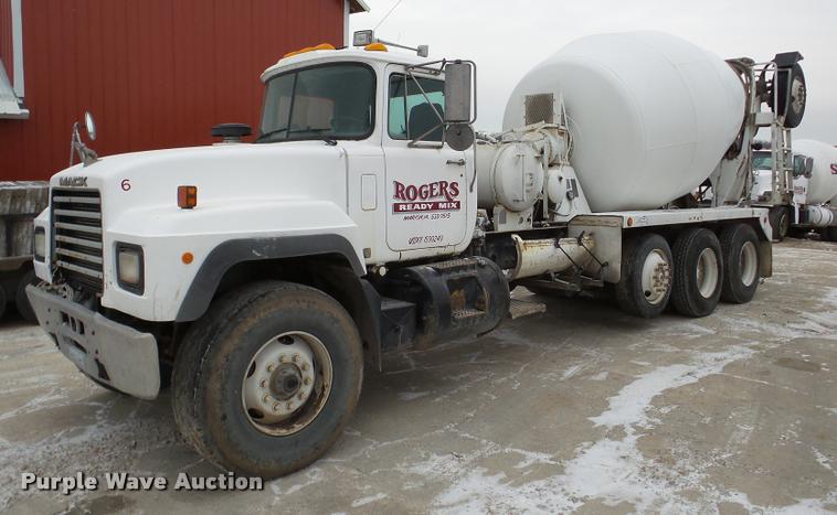 image for item DB5429 1996 Mack RD690S ready mix truck