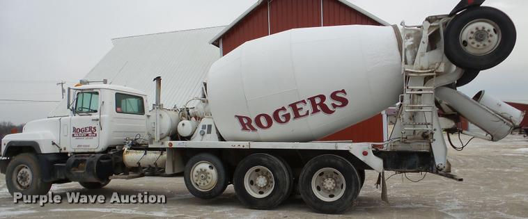 image for item DB5429 1996 Mack RD690S ready mix truck