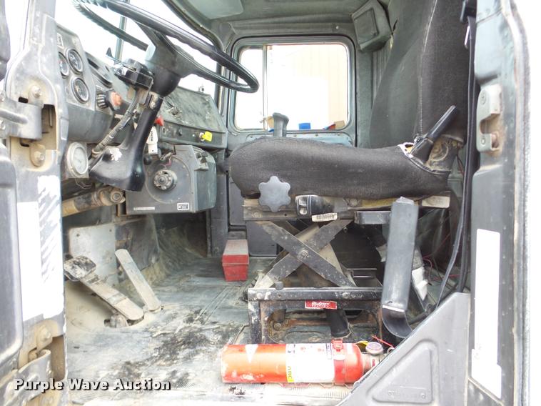 image for item DB5429 1996 Mack RD690S ready mix truck