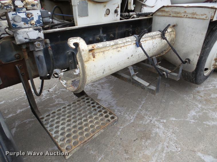 image for item DB5429 1996 Mack RD690S ready mix truck