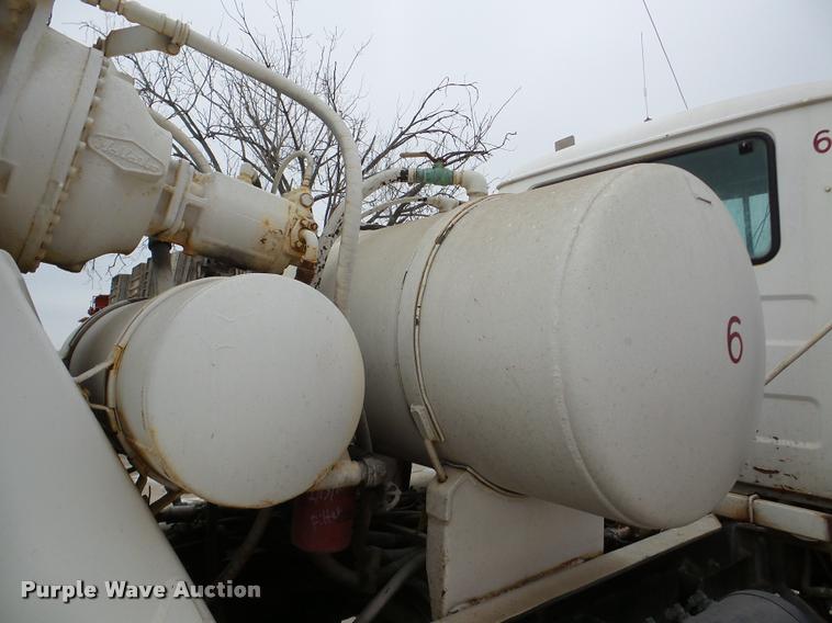 image for item DB5429 1996 Mack RD690S ready mix truck