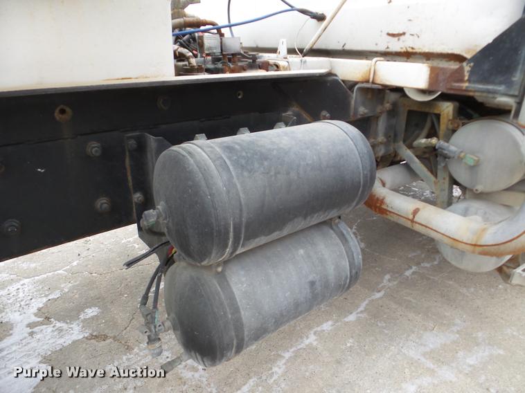 image for item DB5429 1996 Mack RD690S ready mix truck