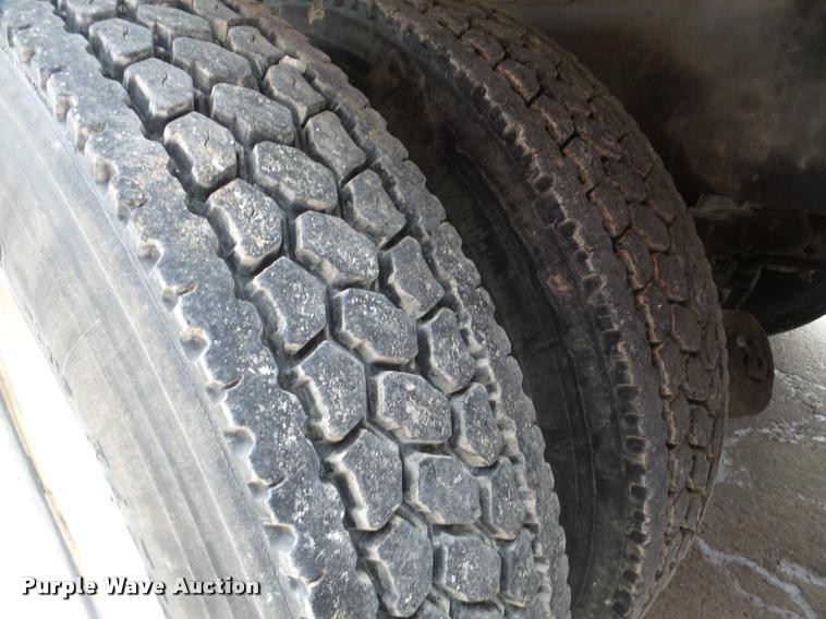 image for item DB5429 1996 Mack RD690S ready mix truck