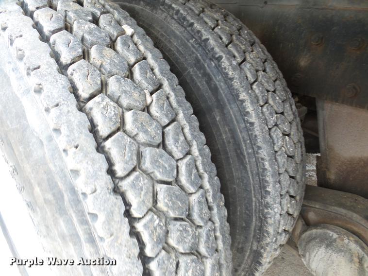 image for item DB5429 1996 Mack RD690S ready mix truck