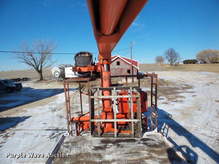 image for item DB5430 1995 Ford LTS9000 crane truck