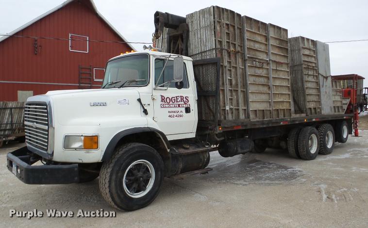 image for item DB5430 1995 Ford LTS9000 crane truck