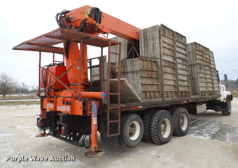 image for item DB5430 1995 Ford LTS9000 crane truck
