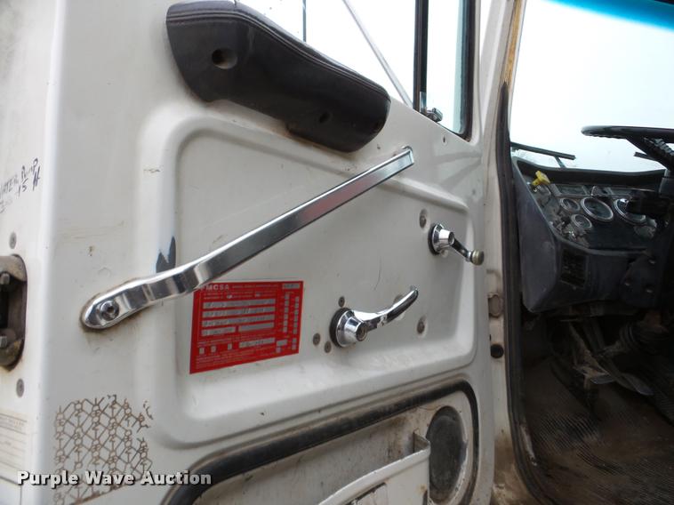 image for item DB5430 1995 Ford LTS9000 crane truck