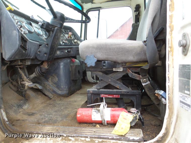 image for item DB5430 1995 Ford LTS9000 crane truck