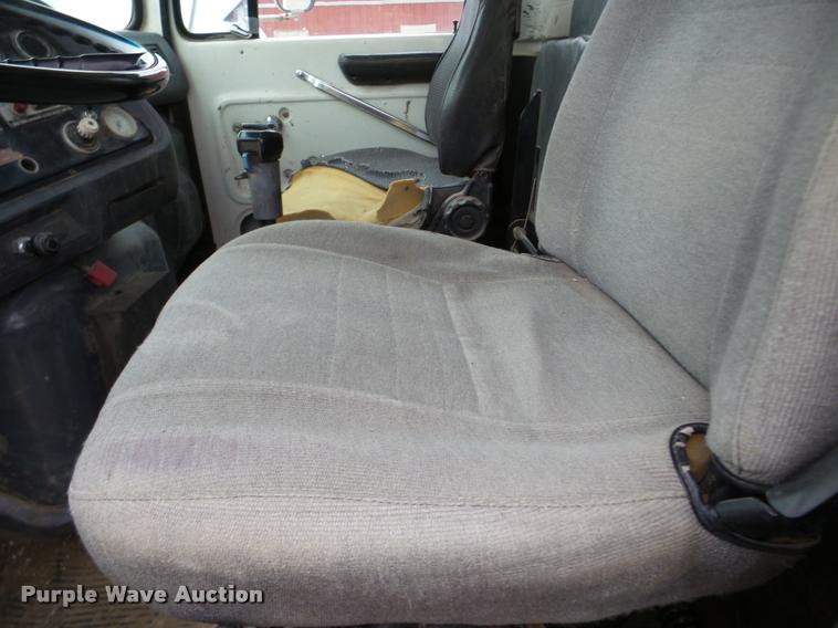 image for item DB5430 1995 Ford LTS9000 crane truck