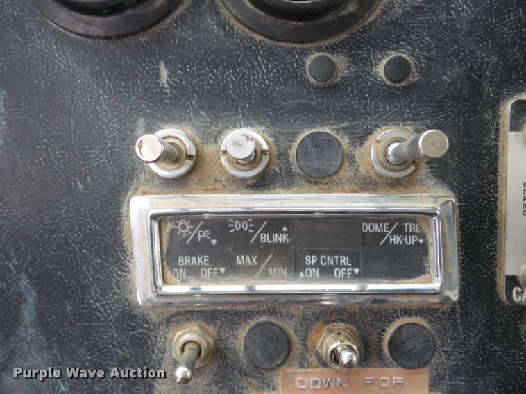 image for item DB5430 1995 Ford LTS9000 crane truck