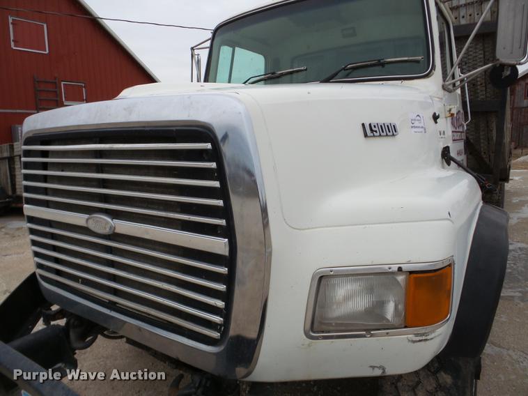 image for item DB5430 1995 Ford LTS9000 crane truck