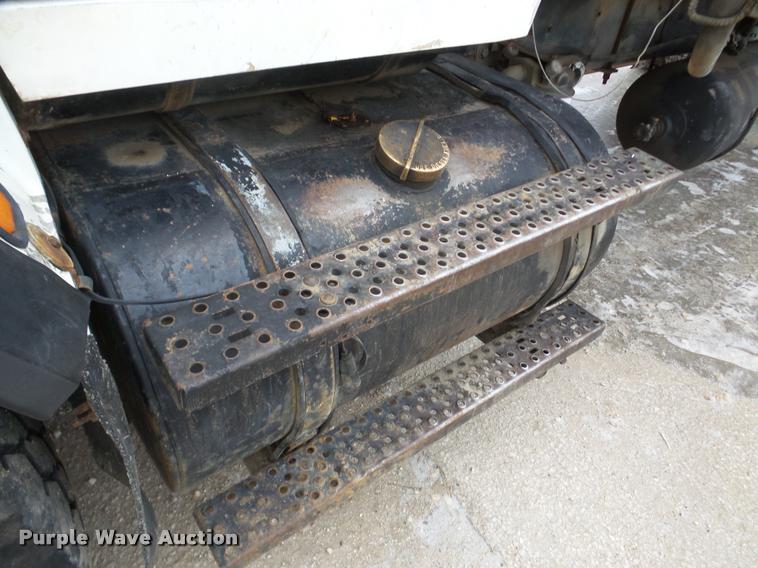 image for item DB5430 1995 Ford LTS9000 crane truck