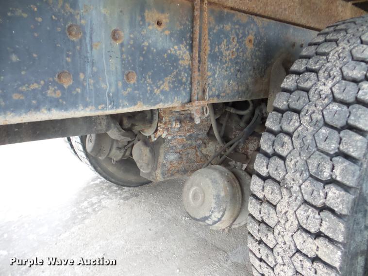 image for item DB5430 1995 Ford LTS9000 crane truck