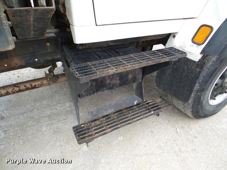 image for item DB5430 1995 Ford LTS9000 crane truck