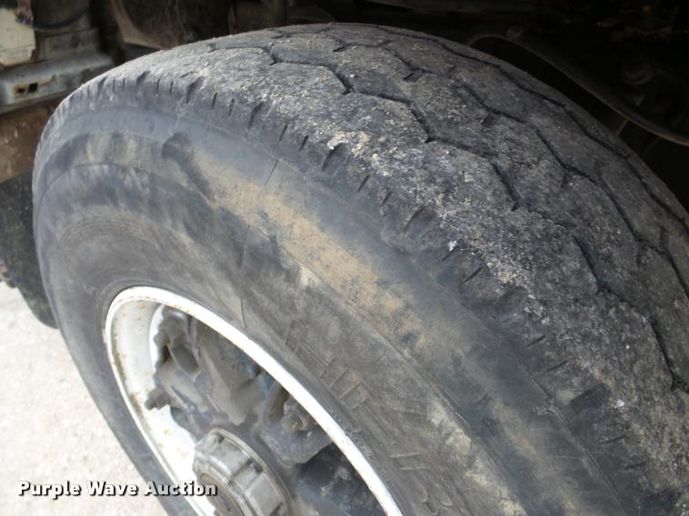 image for item DB5430 1995 Ford LTS9000 crane truck