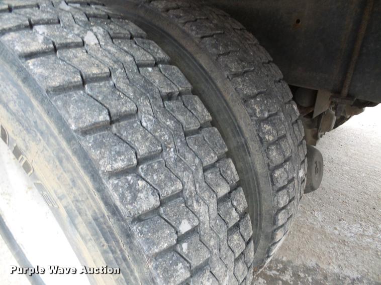 image for item DB5430 1995 Ford LTS9000 crane truck