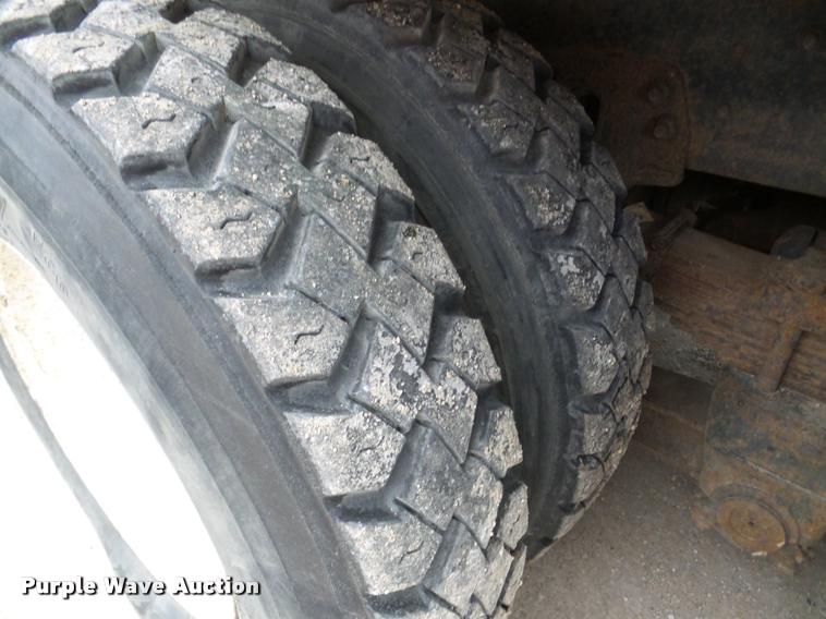 image for item DB5430 1995 Ford LTS9000 crane truck