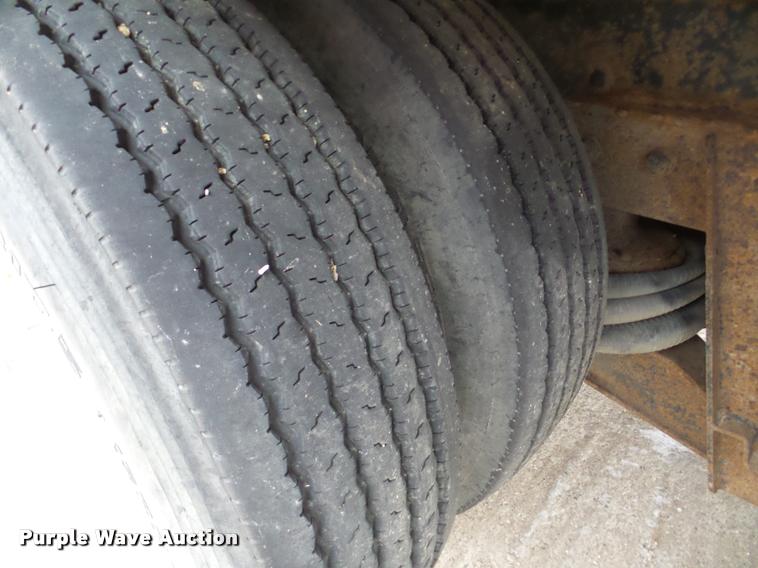 image for item DB5430 1995 Ford LTS9000 crane truck