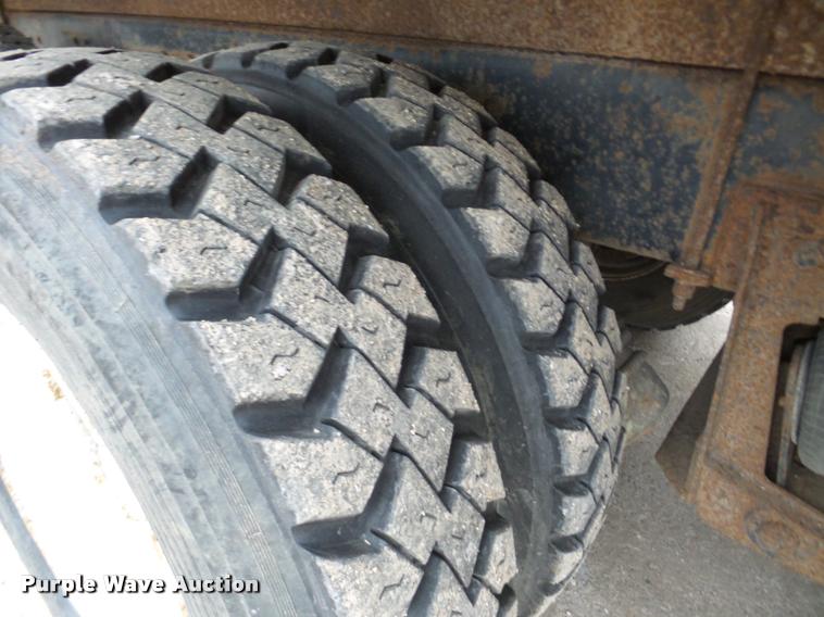 image for item DB5430 1995 Ford LTS9000 crane truck