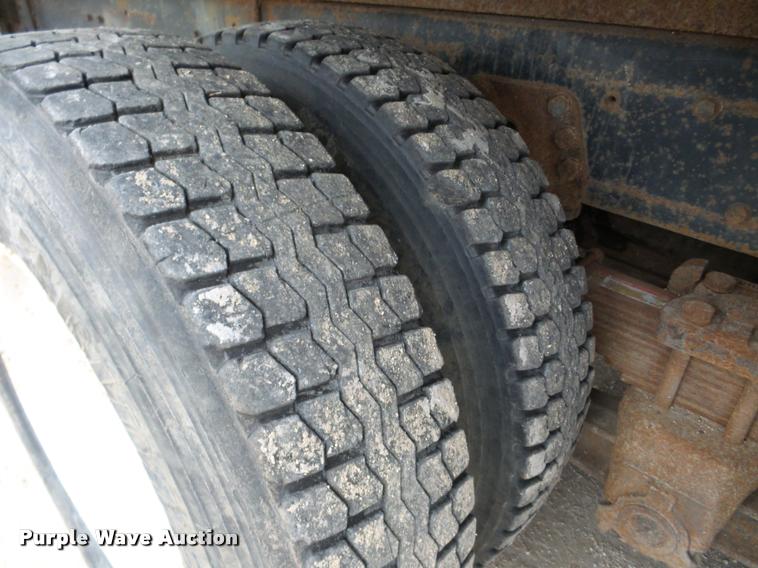 image for item DB5430 1995 Ford LTS9000 crane truck