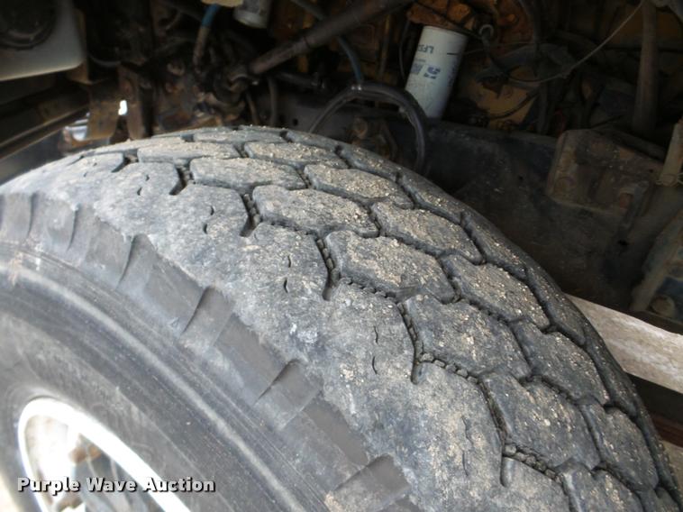 image for item DB5430 1995 Ford LTS9000 crane truck