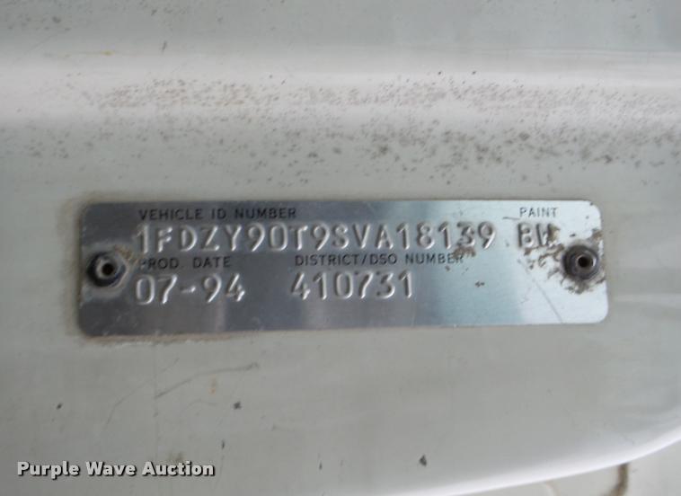 image for item DB5430 1995 Ford LTS9000 crane truck