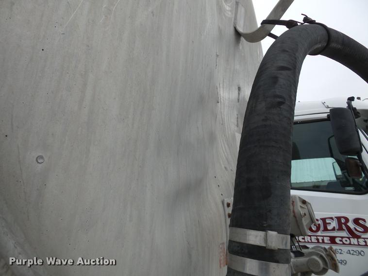 image for item DB5432 1976 Butler powder cement tanker trailer