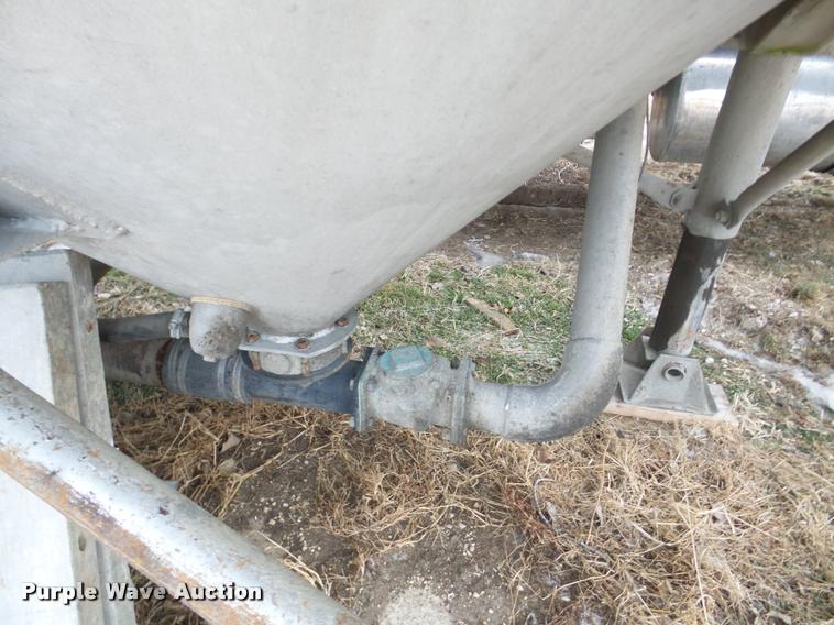 image for item DB5432 1976 Butler powder cement tanker trailer