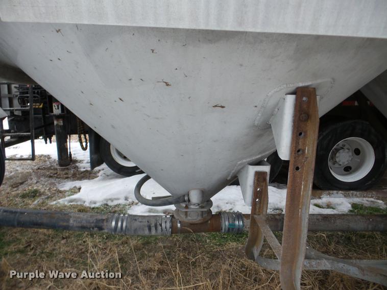 image for item DB5432 1976 Butler powder cement tanker trailer