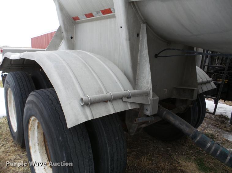 image for item DB5432 1976 Butler powder cement tanker trailer