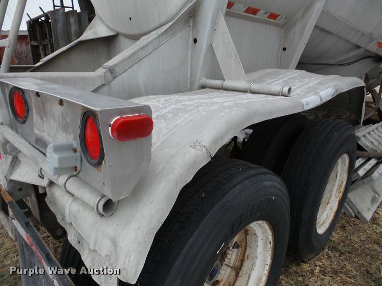 image for item DB5432 1976 Butler powder cement tanker trailer