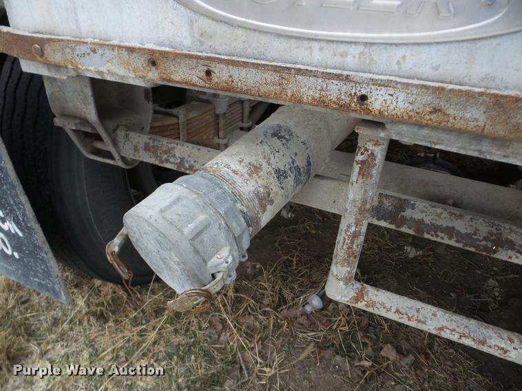 image for item DB5432 1976 Butler powder cement tanker trailer