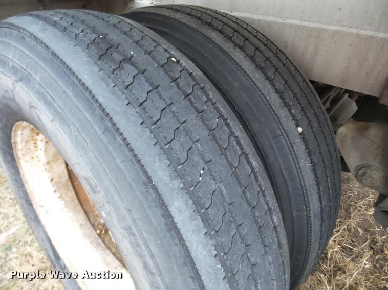 image for item DB5432 1976 Butler powder cement tanker trailer