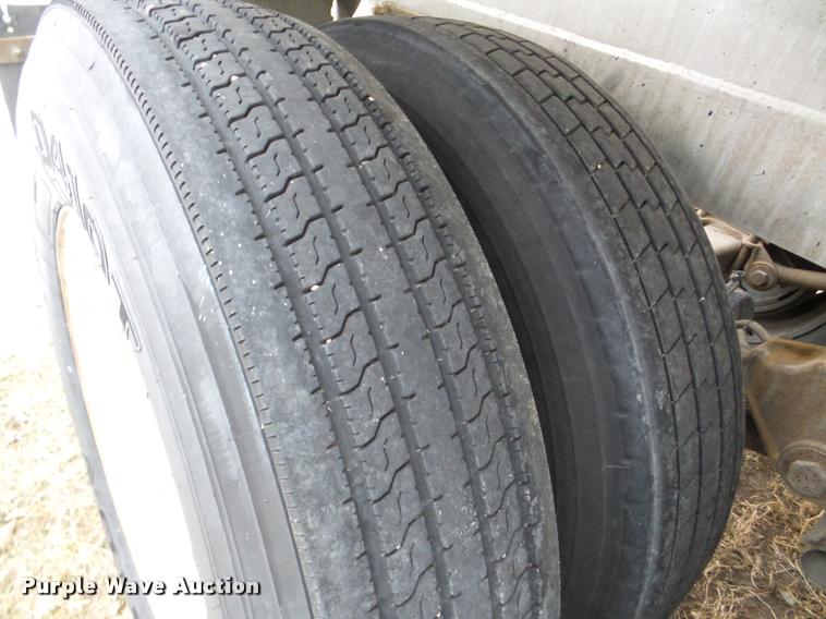 image for item DB5432 1976 Butler powder cement tanker trailer