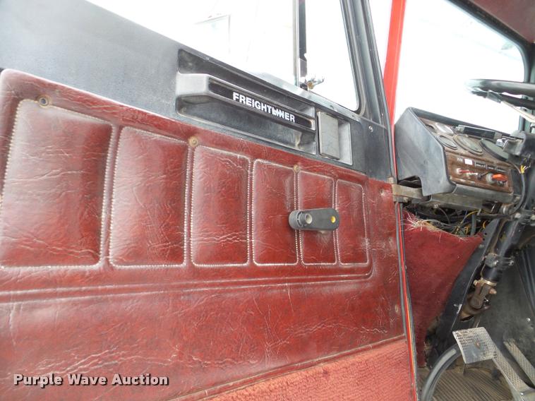 image for item DB5451 1988 Freightliner FLC-64 crane truck