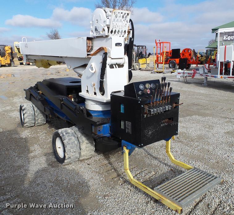 image for item DB5469 2007 Skylift MDHD33 mini digger derrick