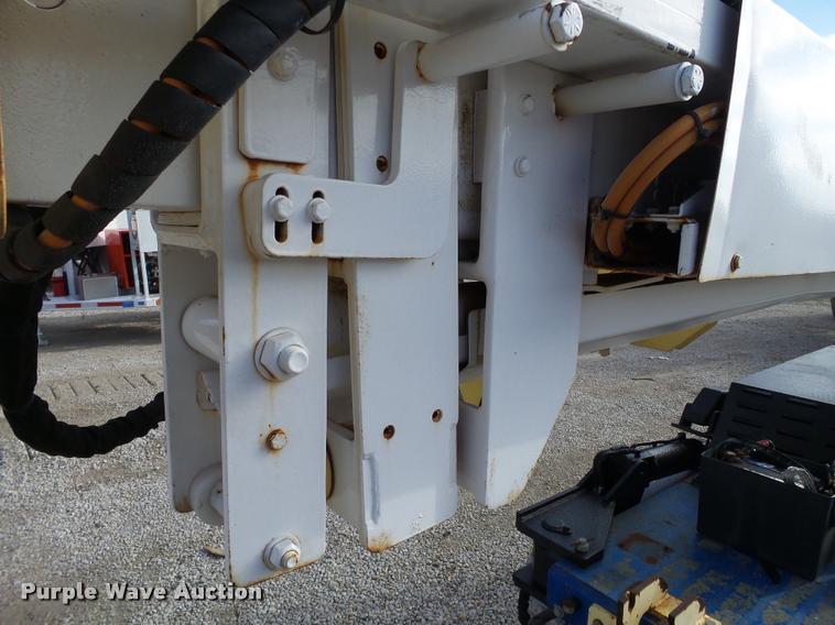 image for item DB5469 2007 Skylift MDHD33 mini digger derrick