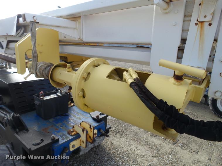 image for item DB5469 2007 Skylift MDHD33 mini digger derrick