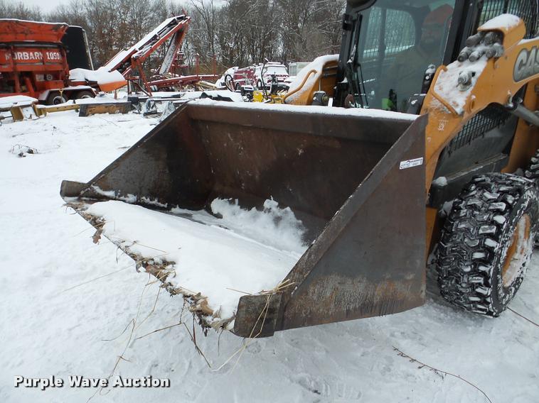 Skid steer bucket in Rochester, MN Item DF9637 sold Purple Wave