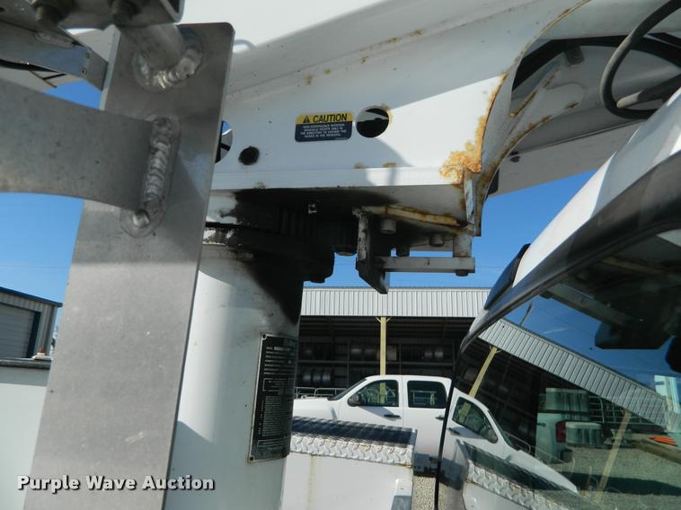 image for item J8804 2006 Ford F350 Super Duty bucket truck