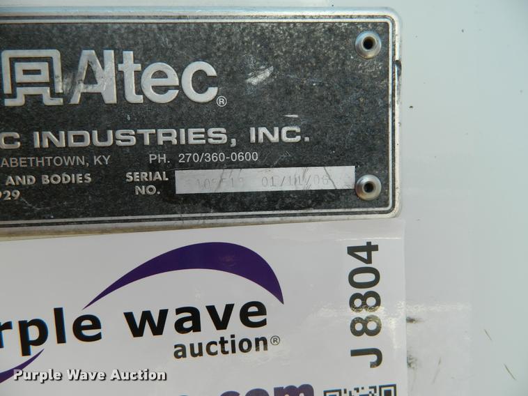 image for item J8804 2006 Ford F350 Super Duty bucket truck