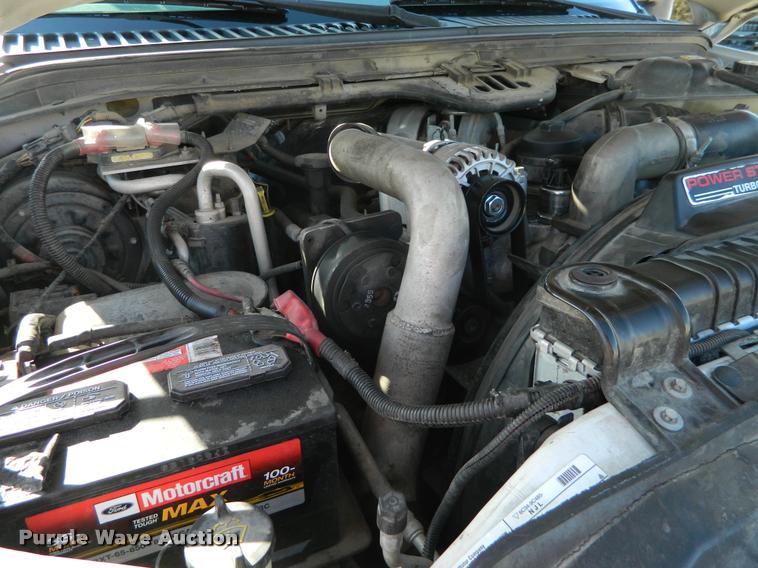 image for item J8804 2006 Ford F350 Super Duty bucket truck