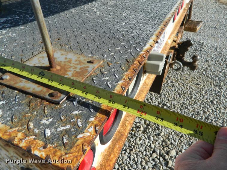 image for item J8804 2006 Ford F350 Super Duty bucket truck