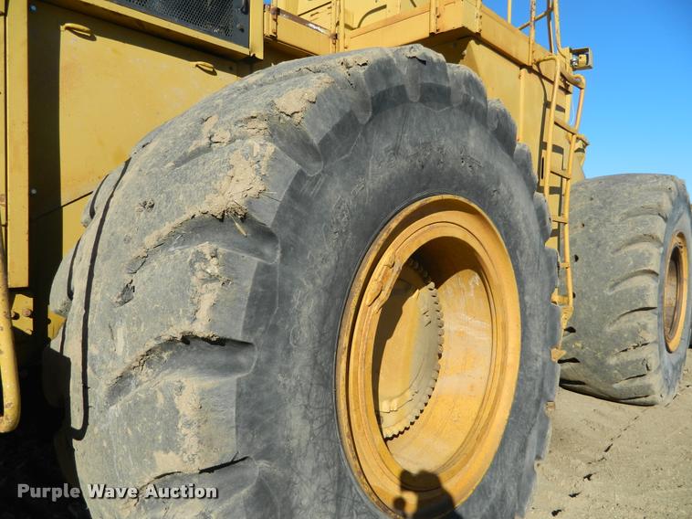 image for item J8805 1983 Caterpillar 992C wheel loader